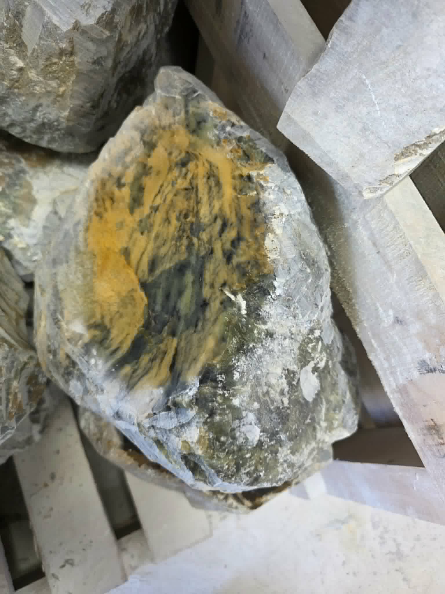 Colour Plus Rough Stone