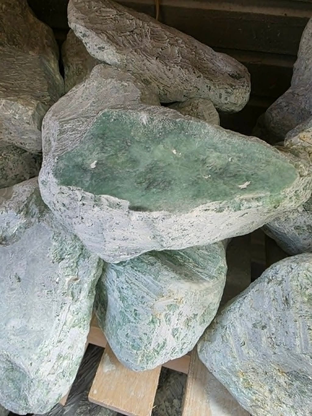 Aqua Rough Stone